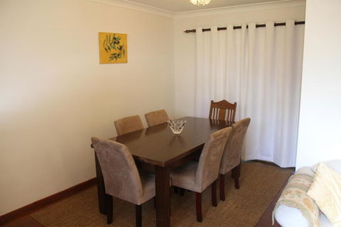 Azalea Cottage, Leura NSW Australia - New Castle Holiday 3