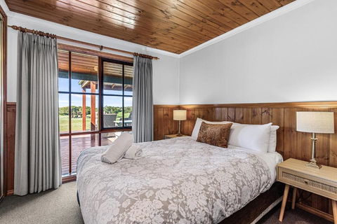Apollo Bay Cottages- Hopetoun - New Castle Holiday 2