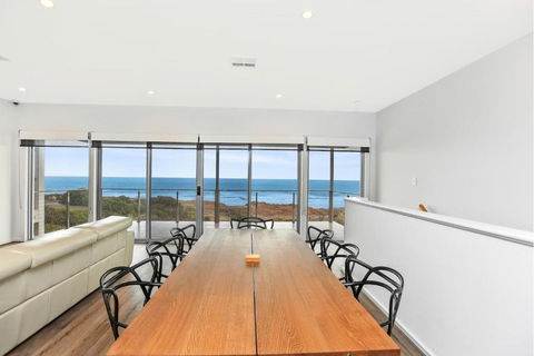 Avaya Sellicks Beachfront Getaway- Wifi - New Castle Holiday 0