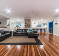 Hayman Views - New Castle Holiday