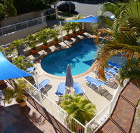 Le Lavandou Holiday Apartments - New Castle Holiday