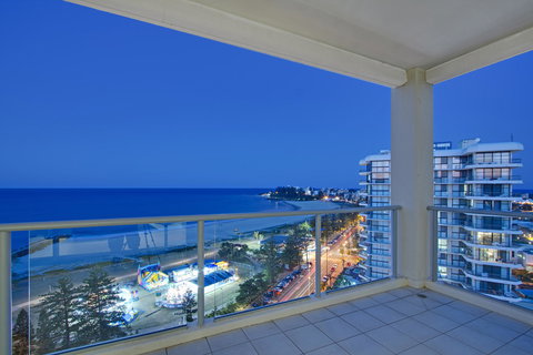Blue C Coolangatta - New Castle Holiday 1