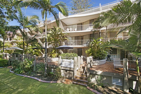 Beachcomber On The Spit - New Castle Holiday 24