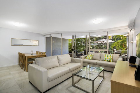 Beachcomber On The Spit - New Castle Holiday 18