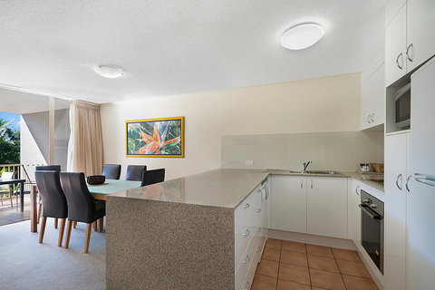 Beachcomber On The Spit - New Castle Holiday 4