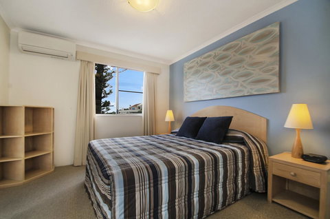 Beachcomber On The Spit - New Castle Holiday 13