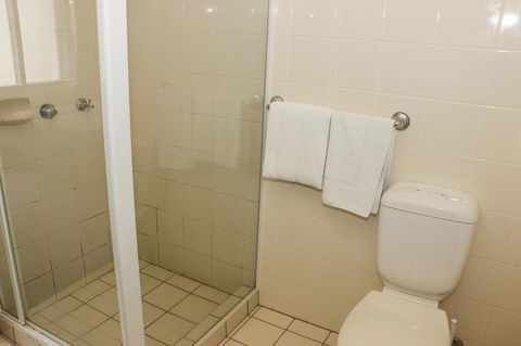 Salisbury Hotel Motel - New Castle Holiday 20