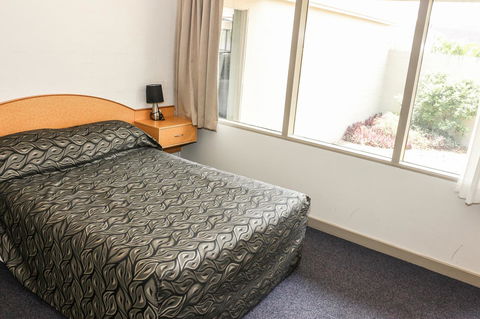 Salisbury Hotel Motel - New Castle Holiday 23