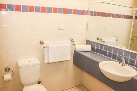 Salisbury Hotel Motel - New Castle Holiday 12