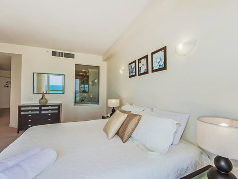 Oceana On Broadbeach - New Castle Holiday 3