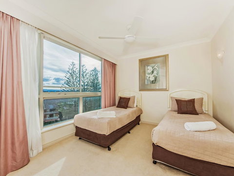 Oceana On Broadbeach - New Castle Holiday 10