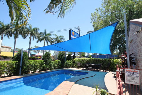 Midlander Motor Inn - New Castle Holiday 3