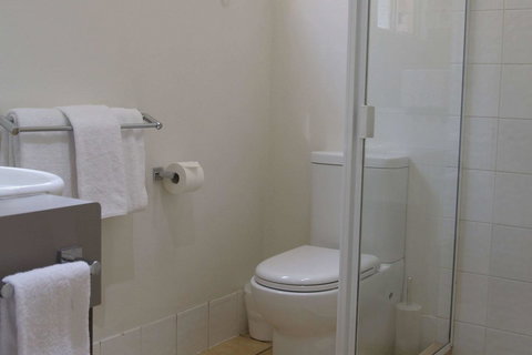 Midlander Motor Inn - New Castle Holiday 7