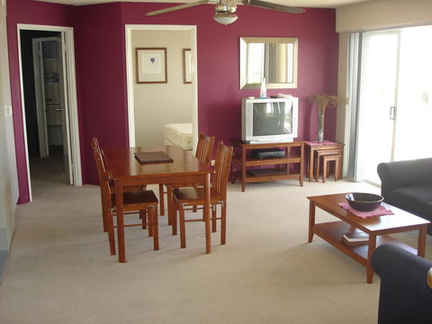 Bayview Harbourview Apartments - New Castle Holiday 24