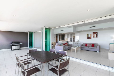 Akama Resort - New Castle Holiday 9