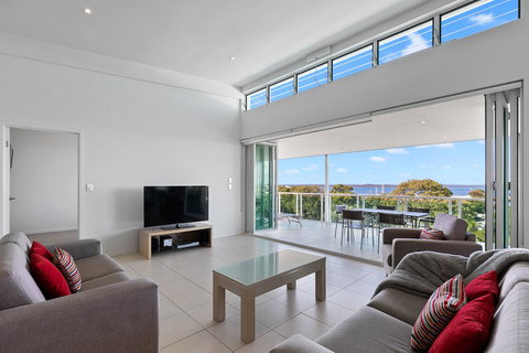 Akama Resort - New Castle Holiday 23