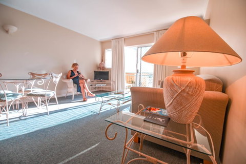Il Palazzo Holiday Apartments - New Castle Holiday 4