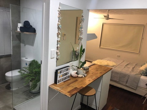 SEA-esta - New Castle Holiday 10