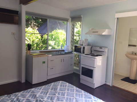 SEA-esta - New Castle Holiday 13