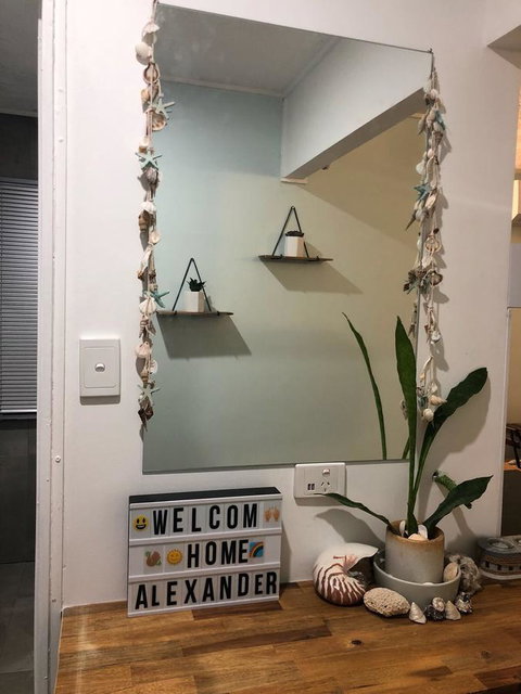 SEA-esta - New Castle Holiday 1