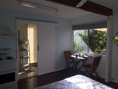 SEA-esta - New Castle Holiday 17