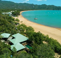 Absolute Beachfront - New Castle Holiday