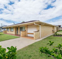 Lowset Sweetie Central to Everything - Partridge St Bongaree - New Castle Holiday