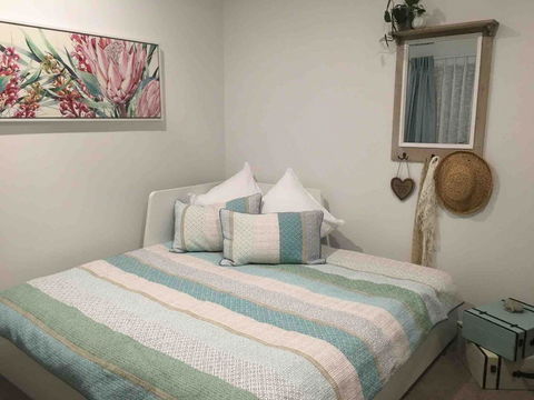 Modern Beach Villa - New Castle Holiday 5