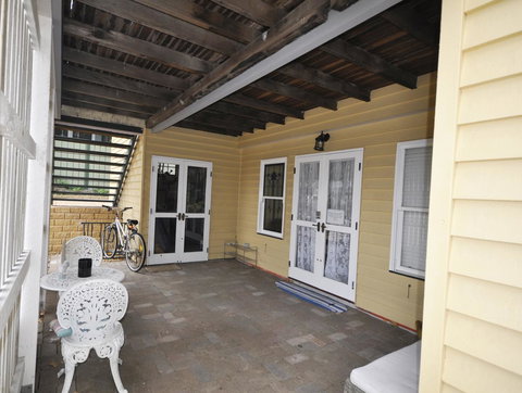 Retro Beach Flat - New Castle Holiday 2