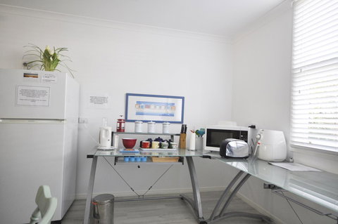 Retro Beach Flat - New Castle Holiday 11