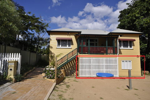 Retro Beach Flat - New Castle Holiday 15