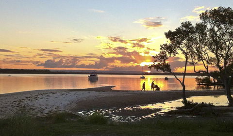 Quiet Location Across From Waterfront - South Esp, Bongaree - New Castle Holiday 6