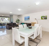 First Floor Air Conditioned Free Wi-Fi - New Castle Holiday