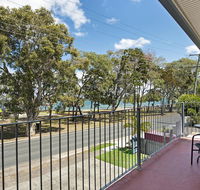 First floor unit close to shops park and waterfront - New Castle Holiday