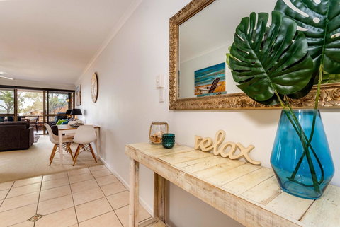 Spacious Family Unit With Incredible Views. - New Castle Holiday 5