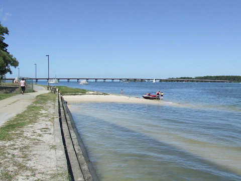 Spacious Family Unit With Incredible Views. - New Castle Holiday 15