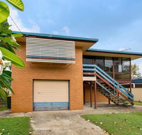 Short Stroll to Surf Beach - North Street Woorim - New Castle Holiday