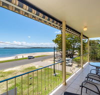 Water Views - Top Floor -Clearview Apartments South Esp Bongaree - New Castle Holiday