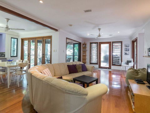 Billa Blue By Discover Stradbroke - New Castle Holiday 4