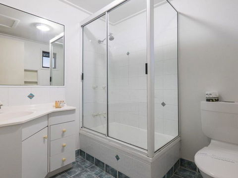 Billa Blue By Discover Stradbroke - New Castle Holiday 8