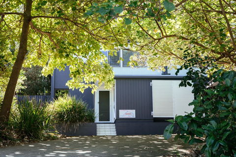 Point Break Beach House - New Castle Holiday 1