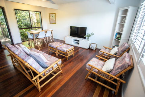 Point Break Beach House - New Castle Holiday 5