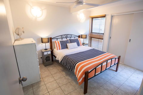 Point Break Beach House - New Castle Holiday 14