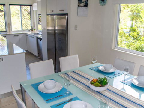 Sandcastles On Main - New Castle Holiday 9