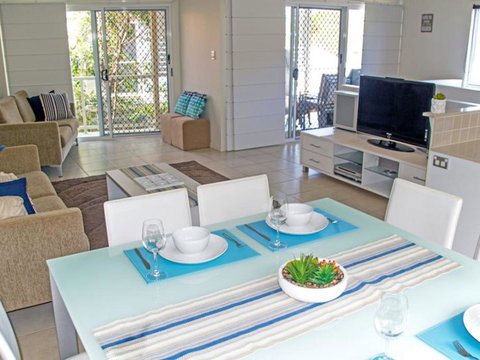 Sandcastles On Main - New Castle Holiday 1