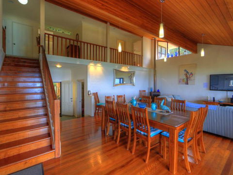 Belle Vue Beach House By Discover Stradbroke - New Castle Holiday 6