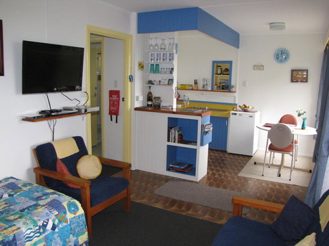 King Island Accommodation Cottages - New Castle Holiday 8