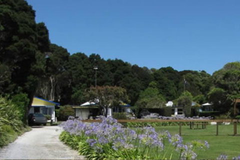 King Island Accommodation Cottages - New Castle Holiday 24