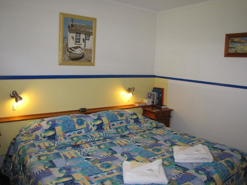 King Island Accommodation Cottages - New Castle Holiday 10