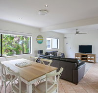 'Pandanus Cove' Apartment 5 - New Castle Holiday